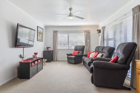 Photo of property in 1/52 Florence Avenue, Orewa, 0931