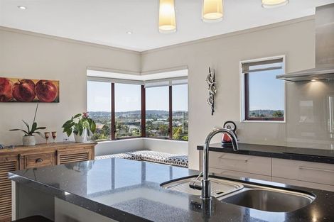 Photo of property in 15 Ballini Rise, West Harbour, Auckland, 0618