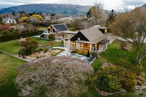 Photo of property in 86 Golf Course Road, Wanaka, 9305