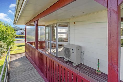Photo of property in 38 Saint Catherine Street, Kaitangata, 9210