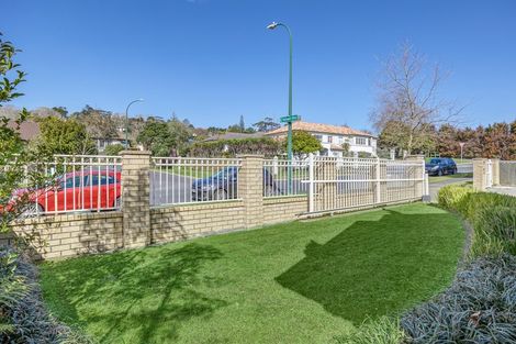 Photo of property in 43 Lansell Drive, East Tamaki Heights, Auckland, 2016