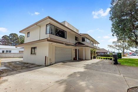 Photo of property in 182 Devonport Road, Tauranga, 3110