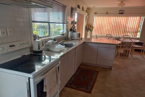 Photo of property in 140 Hanham Road, Kumeu, 0891
