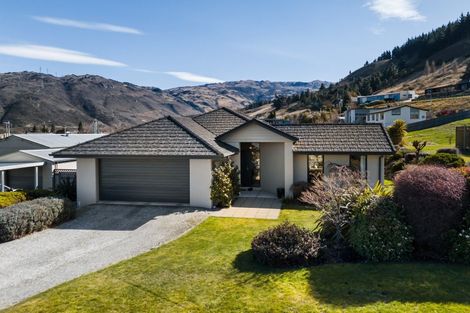 Photo of property in 42 Whitby Street, Clyde, 9330