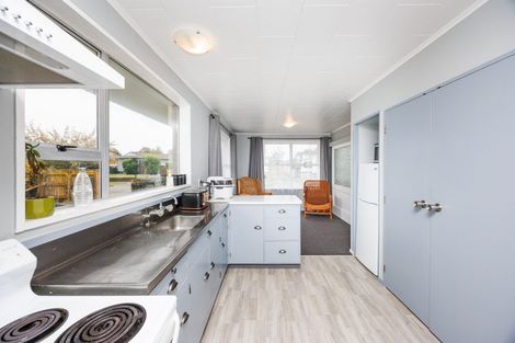 Photo of property in 24 Geraldine Crescent, Cloverlea, Palmerston North, 4412