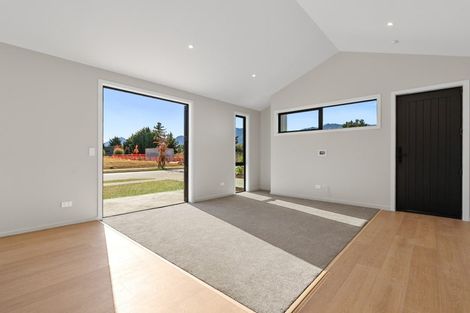 Photo of property in 3 Longview Drive, Lake Hawea, 9382