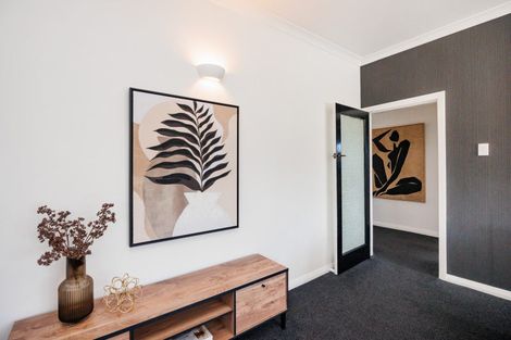 Photo of property in 18 East Street, Terrace End, Palmerston North, 4410
