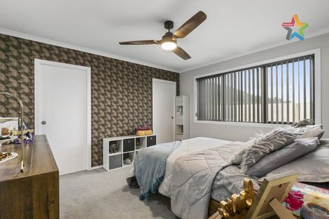 Photo of property in 10 Jack Vaughan Grove, Wainuiomata, Lower Hutt, 5014