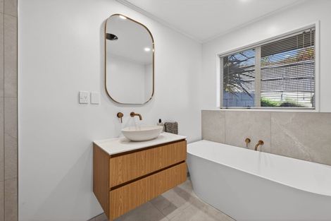 Photo of property in 1/35 Lookaway Place, Huntsbury, Christchurch, 8022