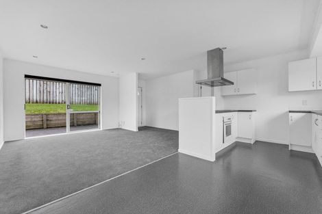 Photo of property in 17 Cretian Crescent, Henderson, Auckland, 0612