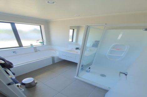 Photo of property in 206 Harbourside Drive, Karaka, Papakura, 2113