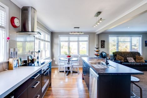 Photo of property in 3 Chester Street, Taradale, Napier, 4112