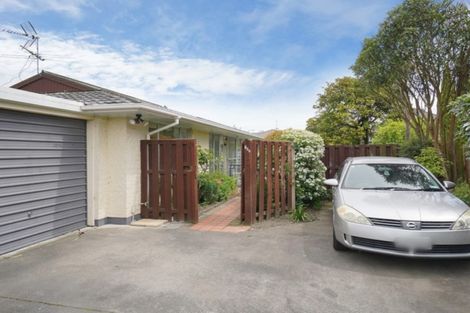 Photo of property in 23 Crofton Road, Harewood, Christchurch, 8051