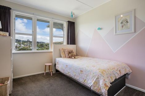 Photo of property in 14 Lynda Avenue, Paparangi, Wellington, 6037