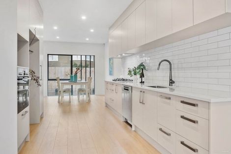 Photo of property in 5/28 Ludlow Terrace, Totara Vale, Auckland, 0627