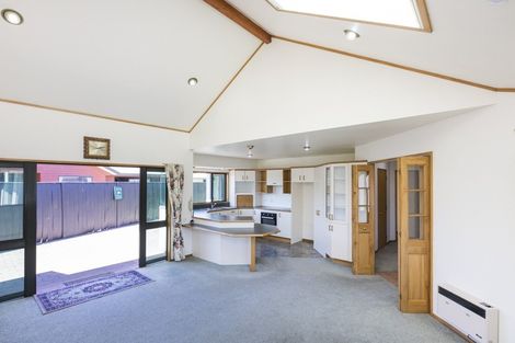 Photo of property in 16 Tudor Grove, Feilding, 4702