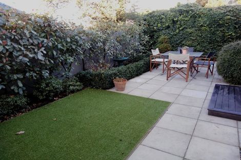 Photo of property in 2/30 Eversleigh Street, St Albans, Christchurch, 8014