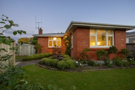 Photo of property in 16 Aberdeen Avenue, Takaro, Palmerston North, 4412