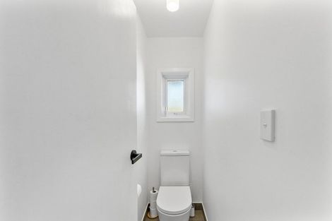 Photo of property in 6 Union Street, Merrilands, New Plymouth, 4312