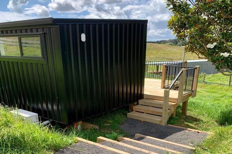 Photo of property in 141 Karioitahi Road, Waiuku, 2683