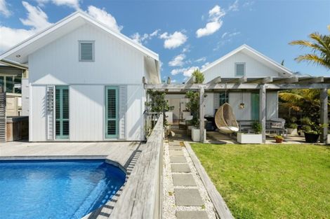 Photo of property in 14 Tay Street, Mount Maunganui, 3116