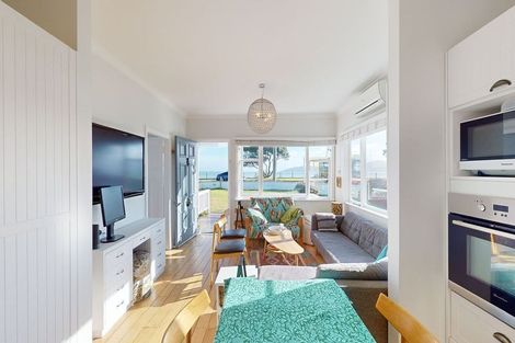 Photo of property in 96 Marine Parade, Paraparaumu Beach, Paraparaumu, 5032