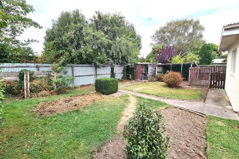 Photo of property in 14 Crofton Road, Harewood, Christchurch, 8051