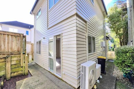 Photo of property in 16u6 Black Rock Road, Newlands, Wellington, 6037