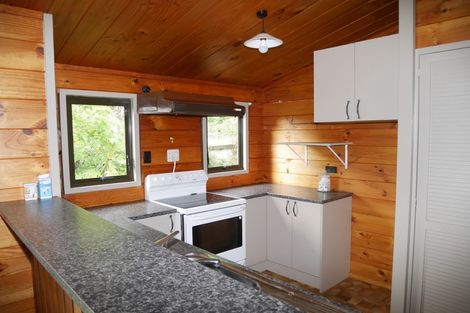 Photo of property in 1a Karaka Grove, Waikanae, 5036