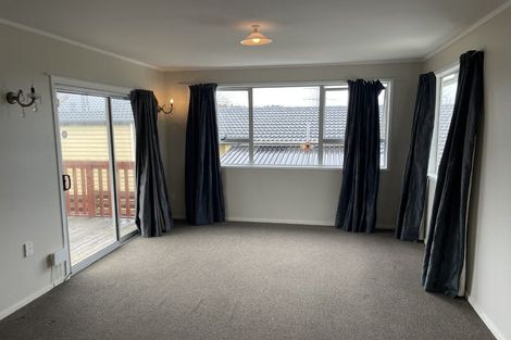 Photo of property in 3 Doone Place, Massey, Auckland, 0614