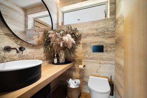 Photo of property in 55e Kent Street, Queenstown, 9300