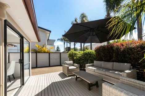Photo of property in 2/33 Hattaway Avenue, Bucklands Beach, Auckland, 2012