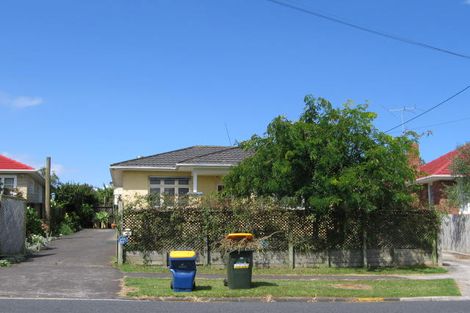 Photo of property in 2/146 Hutchinson Avenue, New Lynn, Auckland, 0600