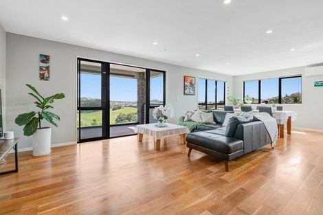Photo of property in 5 Waititiro Rise, Stanmore Bay, Whangaparaoa, 0932