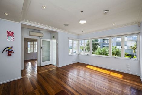 Photo of property in 1/19 Huron Street, Takapuna, Auckland, 0622