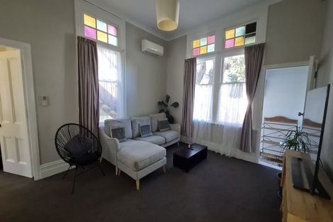 Photo of property in 17 Portland Crescent, Thorndon, Wellington, 6011