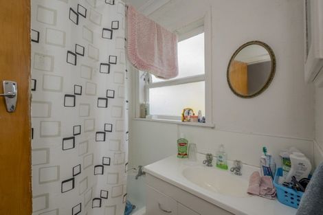 Photo of property in 6 Selwyn Street, Levin, 5510