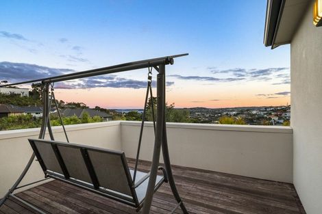 Photo of property in 1 Waldorf Crescent, Orewa, 0931