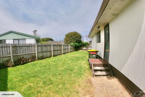 Photo of property in 3/8 Ireland Place, Ranui, Auckland, 0612