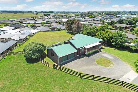 Photo of property in 77 Martyn Street, Waiuku, 2123