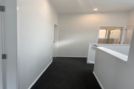 Photo of property in 28 Collins Avenue, Tawa, Wellington, 5028