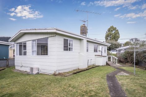 Photo of property in 31 Moana Road, Paraparaumu, 5032