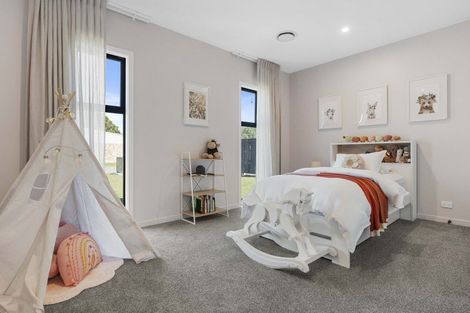 Photo of property in 28 Orchard Road, Greytown, 5712