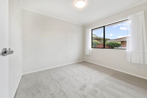 Photo of property in 1/5 Annette Avenue, Te Atatu South, Auckland, 0610