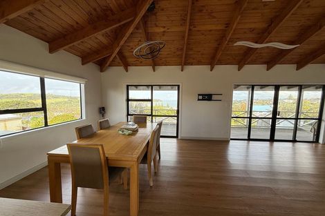 Photo of property in 1435 Whangaparaoa Road, Army Bay, Whangaparaoa, 0930