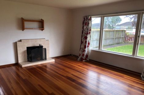 Photo of property in 48 Strid Road, Te Atatu South, Auckland, 0610