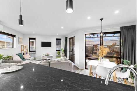 Photo of property in 8a Shetland Place, Westbrook, Palmerston North, 4412