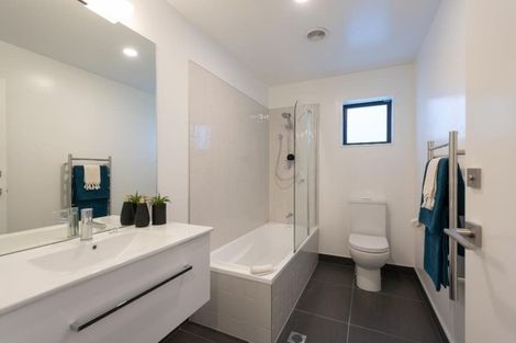 Photo of property in 16/104u Maupuia Road, Maupuia, Wellington, 6022