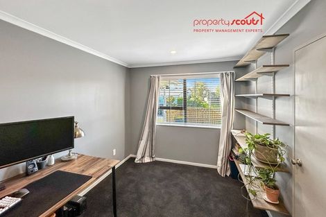Photo of property in 2 Whitechapel Grove, Stokes Valley, Lower Hutt, 5019