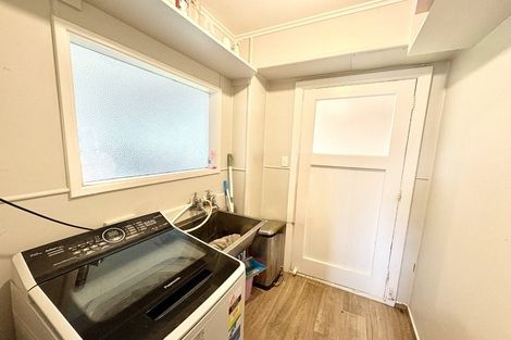 Photo of property in 2a-2b Devon Place, Cannons Creek, Porirua, 5024